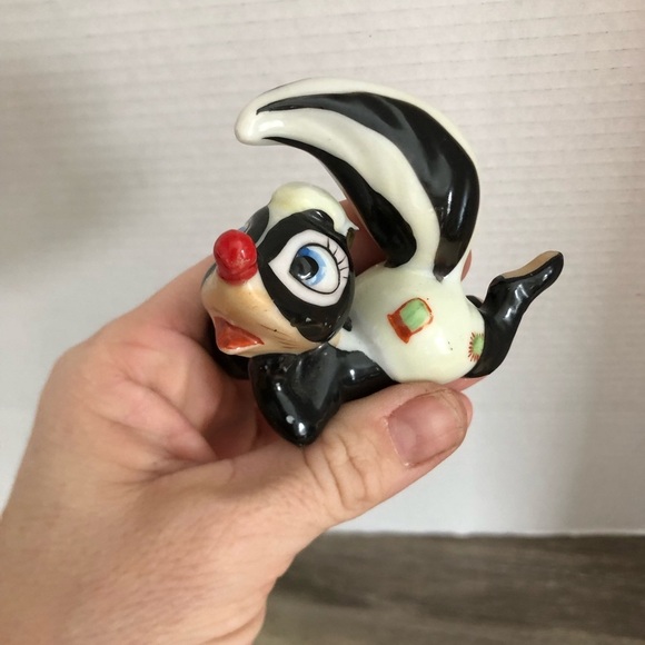 Vtg Japan Anthropomorphic Skunk Figurine - Picture 11 of 11